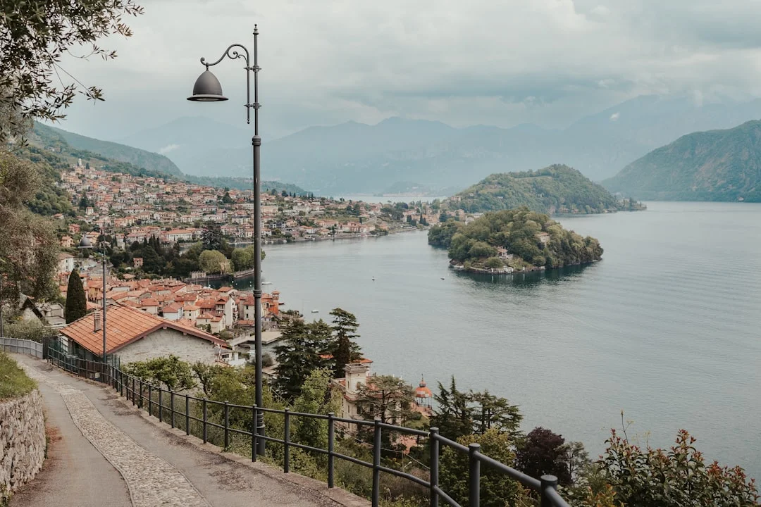 Como sala-comacina-2.webp