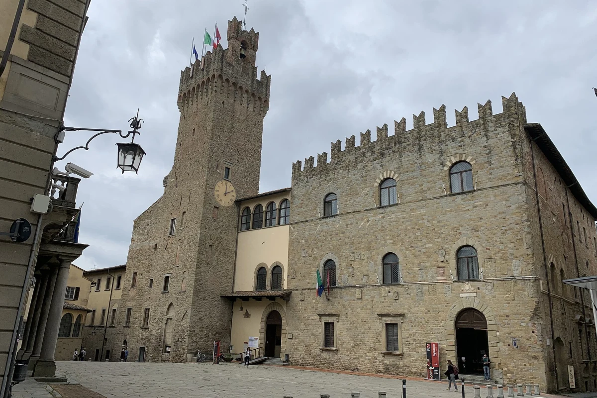 Palazzo Luzzi-Serragli